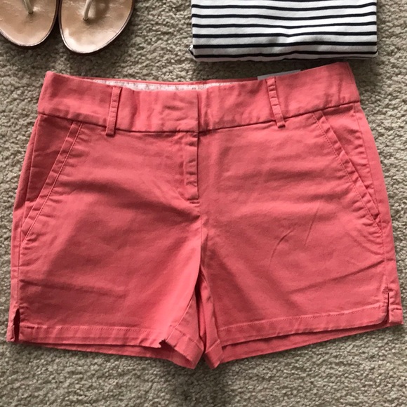 LOFT The Riviera Short in 6” Inseam - Picture 2 of 3